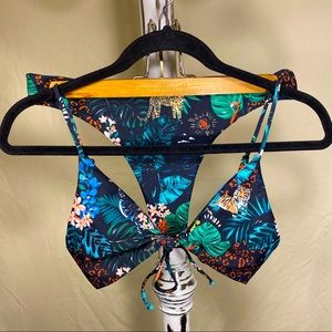 SKATIE Paradise set Sarah top and Alana bottom (M)